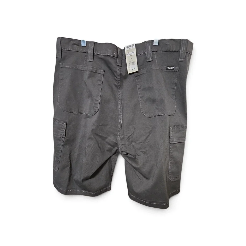 Levi Strauss Signature Men Cargo Shorts Grey Ultimate Flex Size 42 NWT 0371